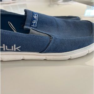 Men’s HUK shoes